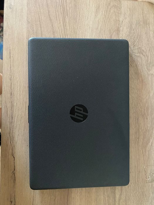 Laptop Hp 255 G8