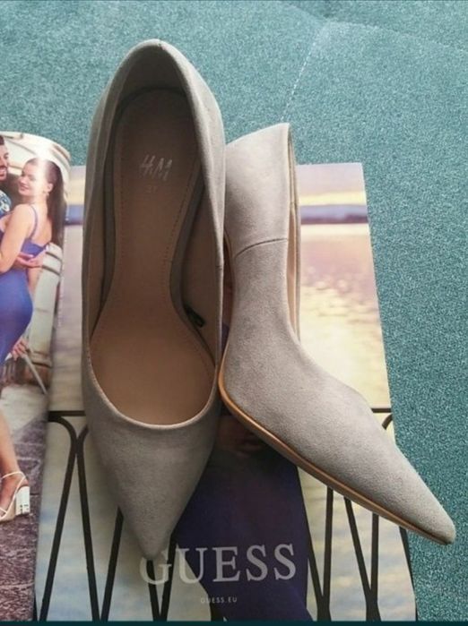 Pantofi cu toc cui