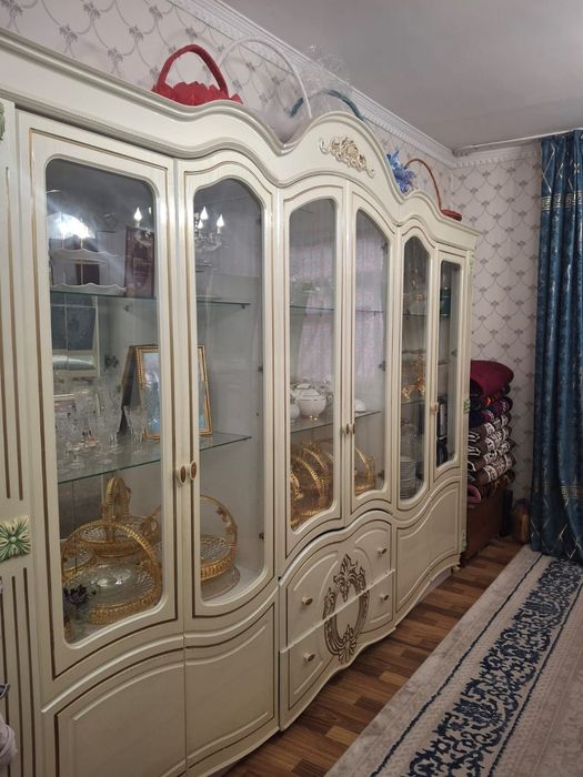 Стенка горка гостиной