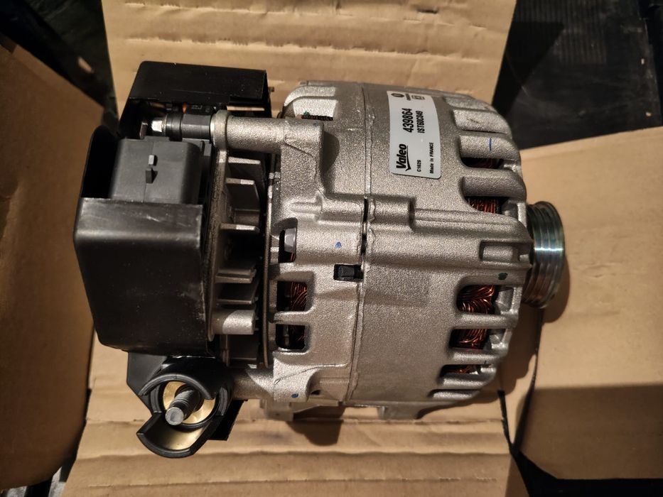 Alternator Peugeot Citroen 2.0 start stop mufa cu 5 pini