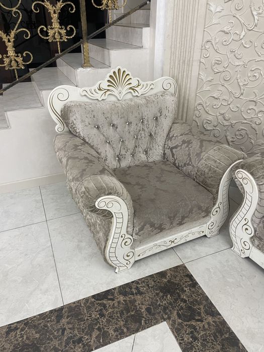 Продам Диван б/у