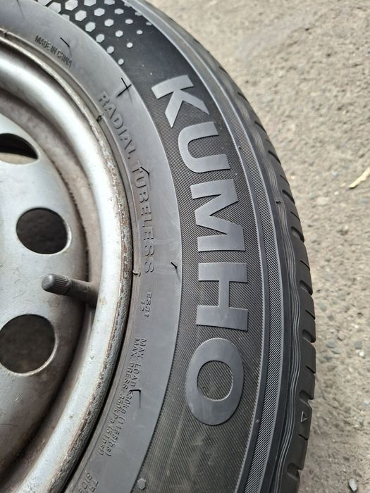2бр. Почти Нови 185/65/14 Kumho Ecowing ES 31