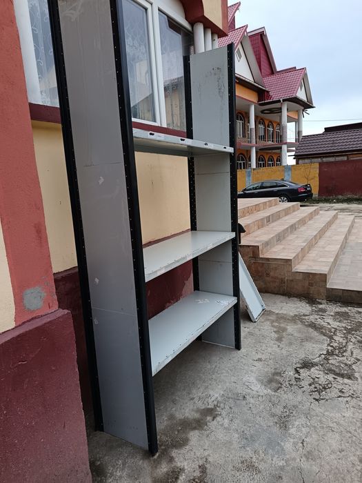 Vând rafturi de arhivă