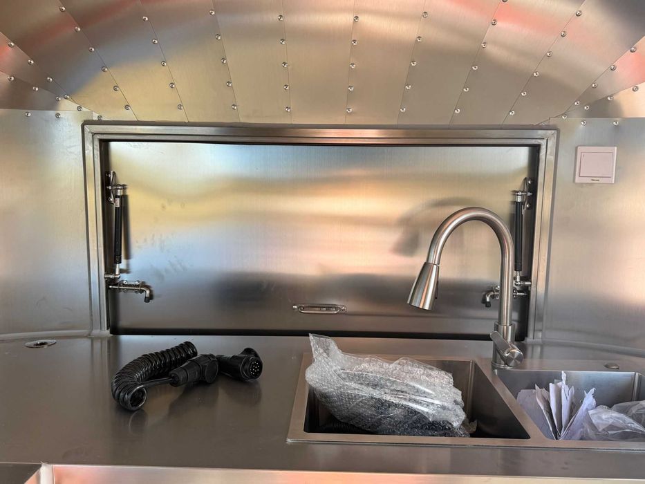 Rulota Comerciala Fast Food Profesionala Street Food Trailer Premium