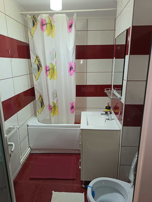 Închiriez garsonieră