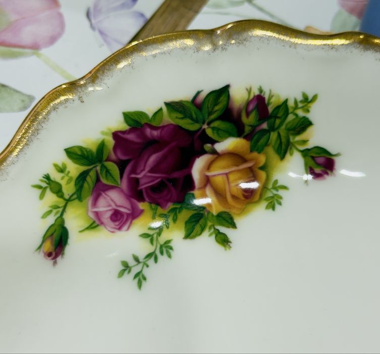 Royal Albert-Old Country Roses