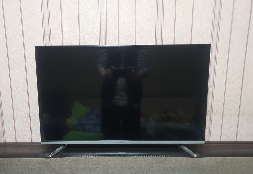 Продам телевизор Artel