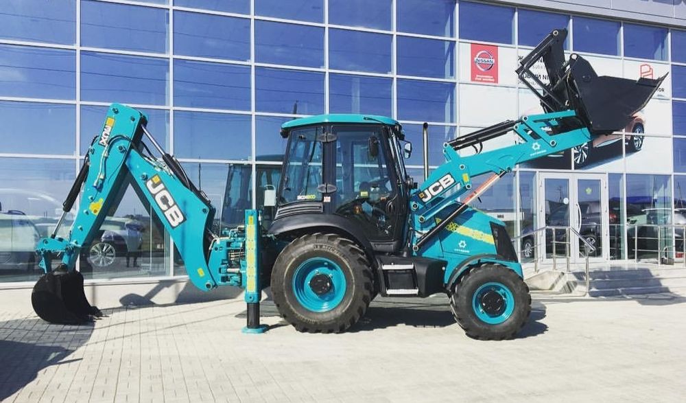 Уборка снега трактора