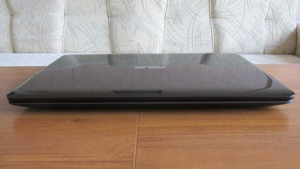 17.3 инча Asus с i5-7200,DDR4,SSD