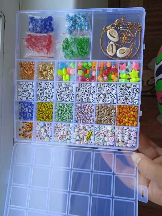 Наборы  бисера и резиночек б/у
