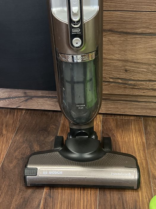 Вертикална прахосмукачка Bosh