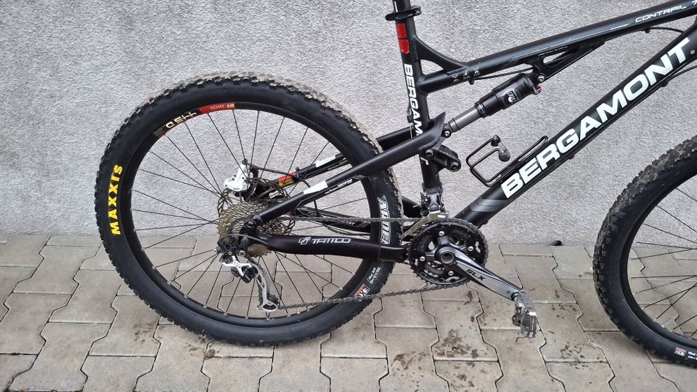 Bicicleta full suspension Bergamont