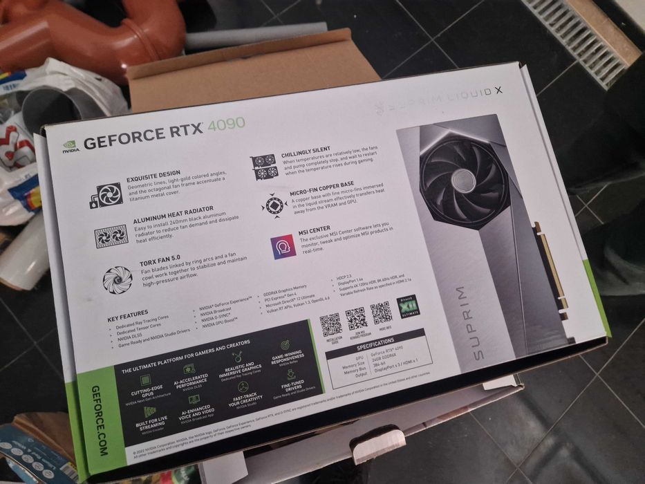 RTX 4090 MSI Suprim Liquid X