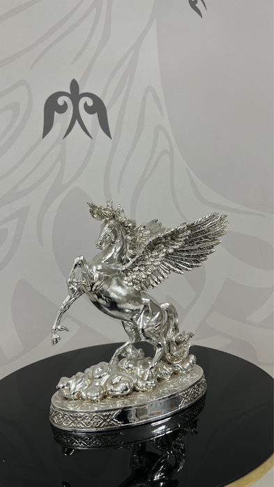 Продам статуэтки от Empire.kz