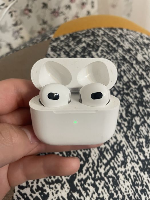 AirPods 3