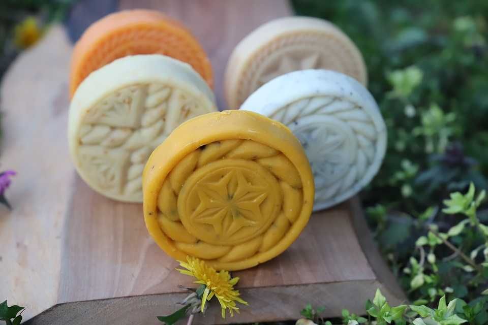 Cremă naturală pentru călcâie crăpate