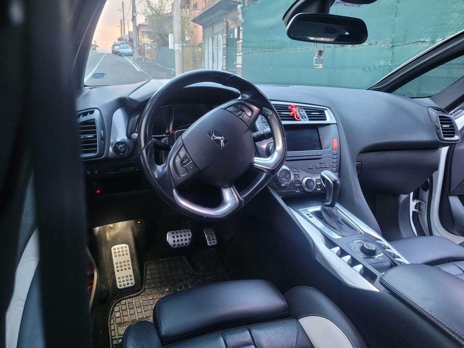 Citroen DS5 2.0 163 к.с 2012