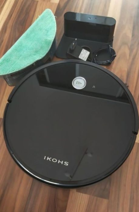 Curatenie camera Aspirator robot