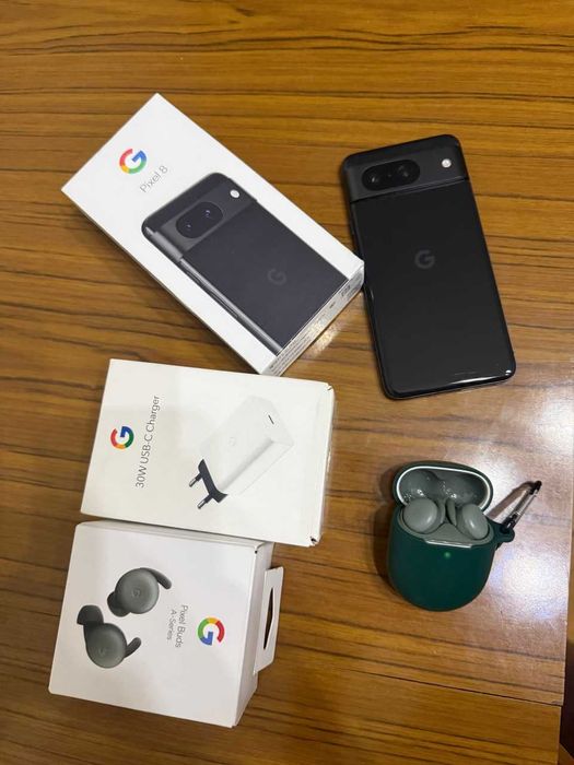 Google Pixel 8 256GB + Pixel Buds A