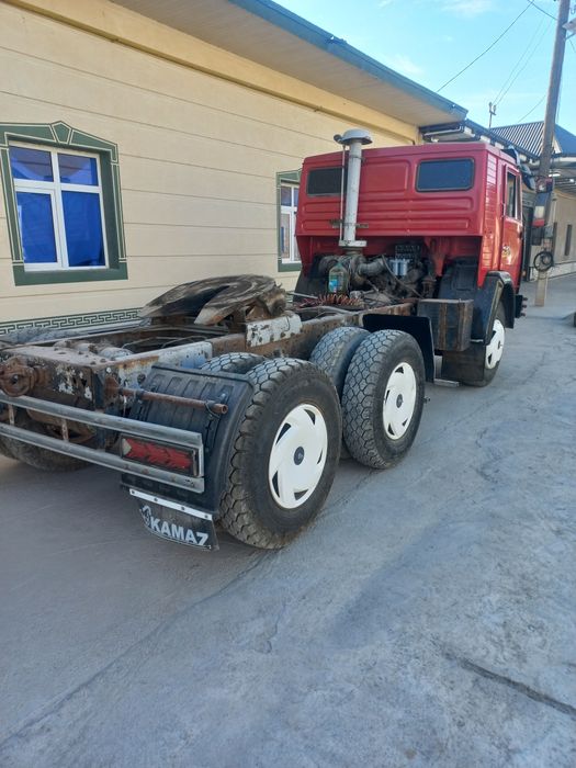Kamaz tegach sotiladi