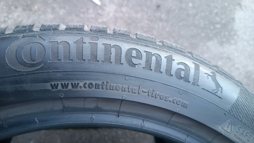245/45/18 Continental