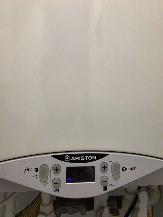 Centrala Gaz Ariston Cares Premium 24 EU (folosita din 2018)