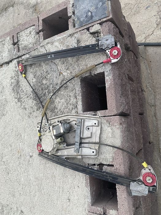 Стеклоподемник бмв е38 е39