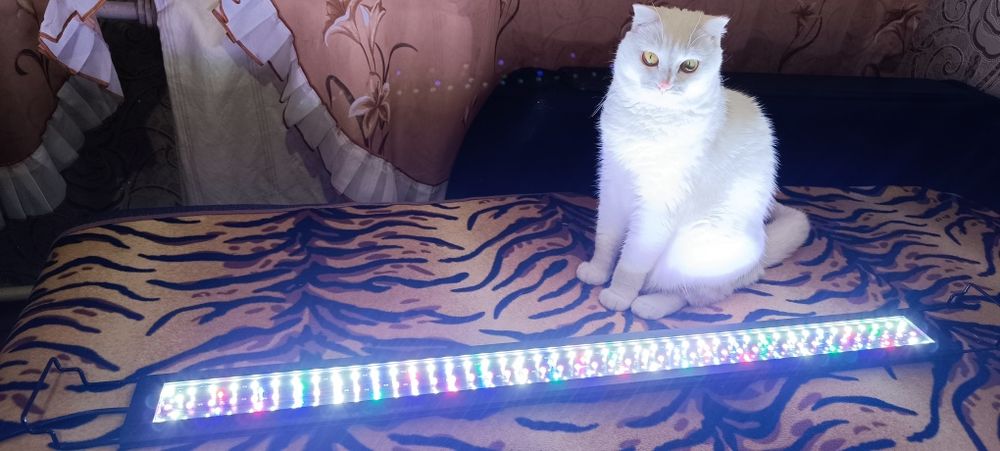 Продам светильник RGB