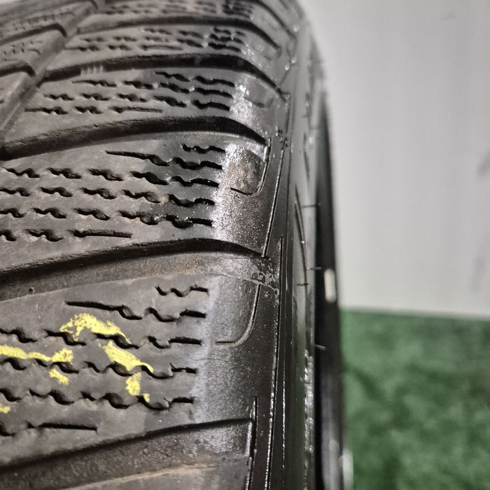 265 40 20 O bucată Goodyear iarnă