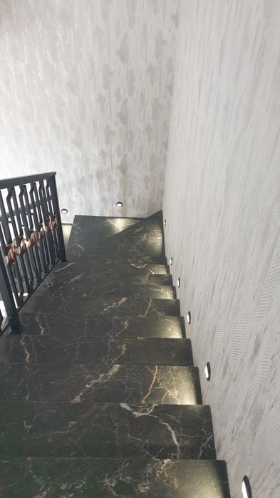 Дом от Юнусабада 4 км ,4сотих 5 комнат и 2 хола