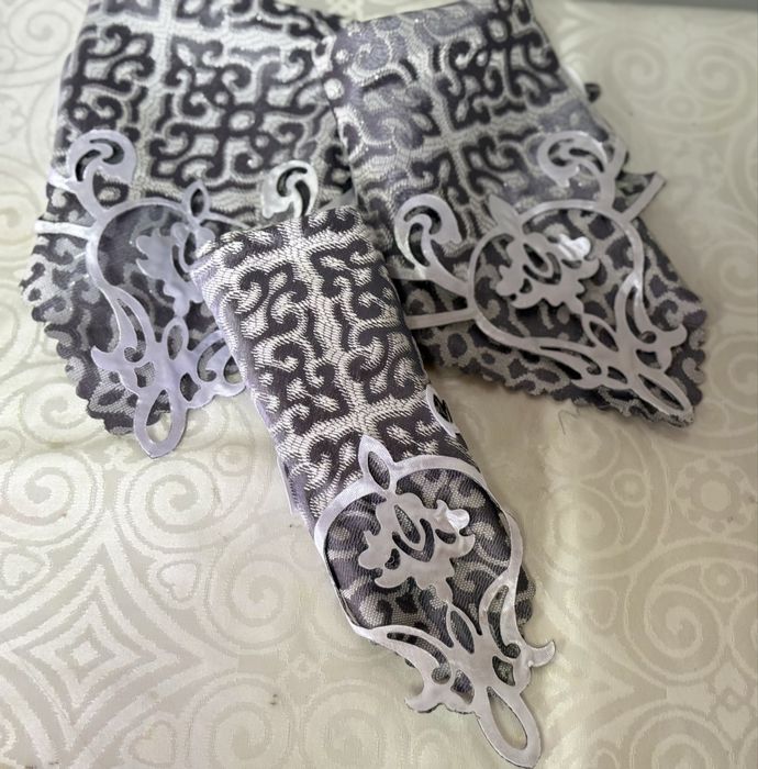 Скатерть с салфетками