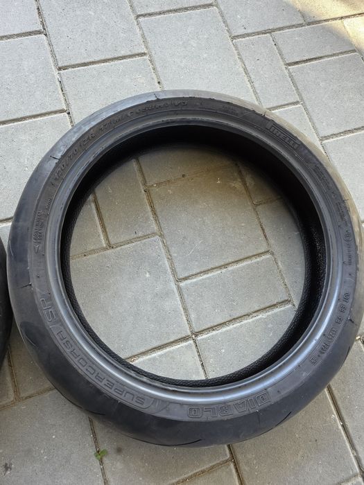 Cauciuc Anvelopa fata Pirelli   si  Bridgestone 120 70 17