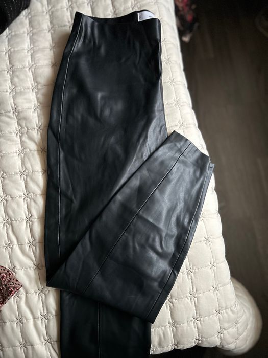 Кожен панталон Mango