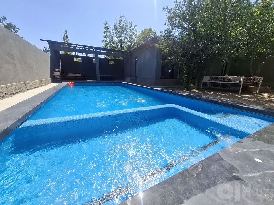 Oqtoshda oilaviy dacha