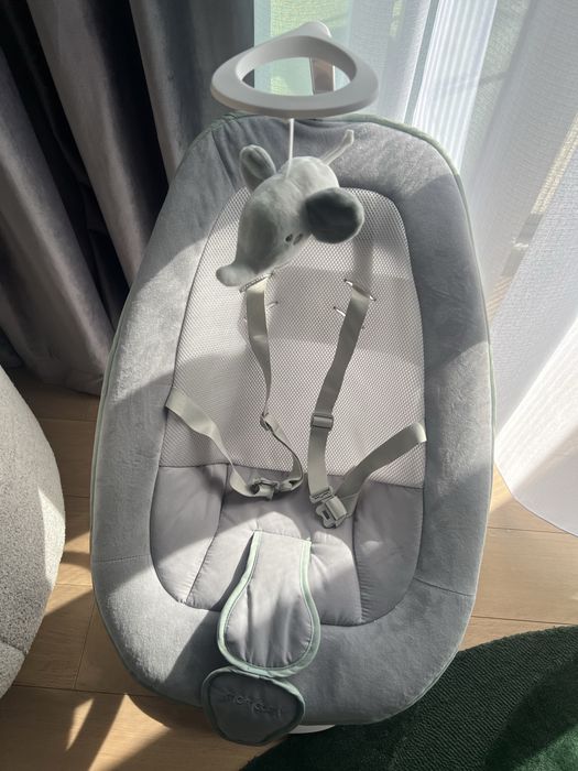 Leagăn Momcozy aproape nou