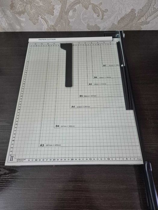 Резак для бумаги сабельный А3