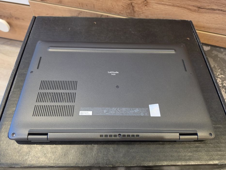 Dell Latitude 7430 / i5-12th / 16GB Ram / 256 SSD