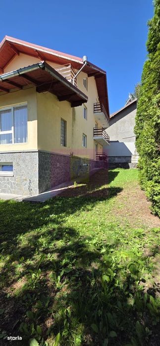 Vila cu 7 camere de vanzare in Busteni