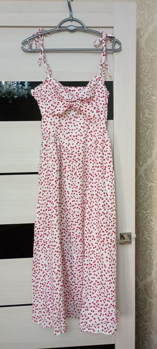 Продам платье женское
