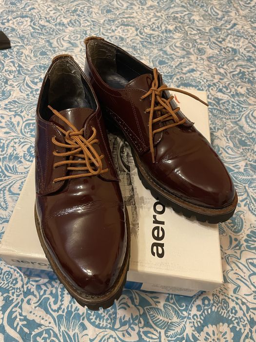 Кожени дамски обувки Aeros (40 номер)