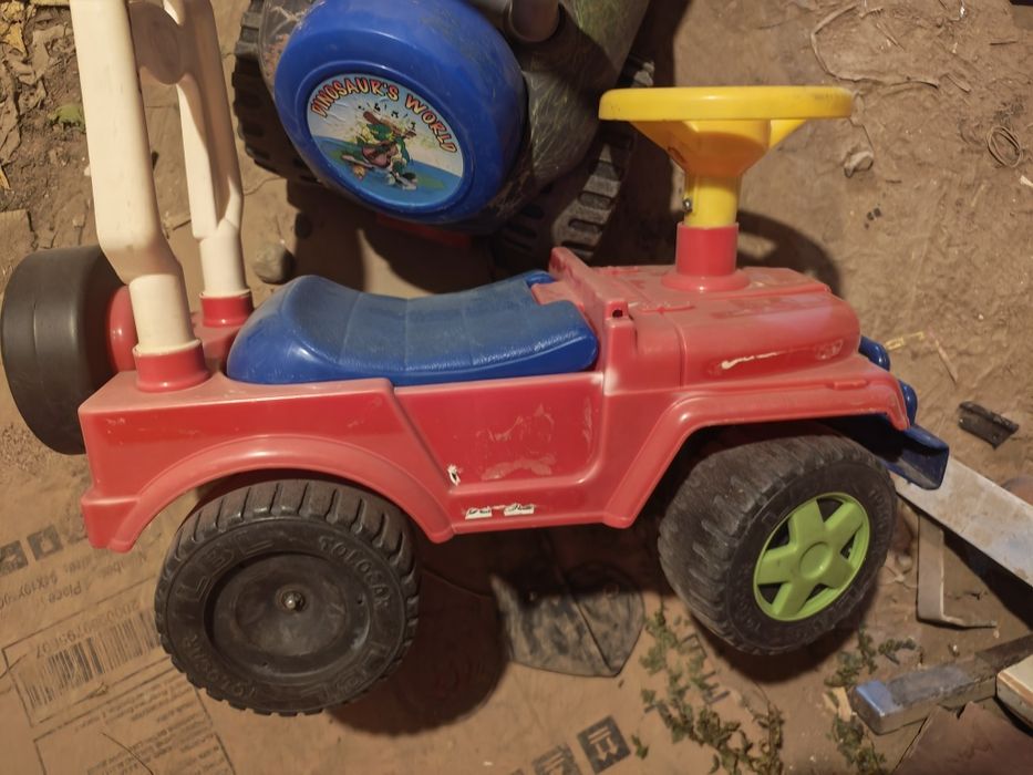 Толокар детский две штуки