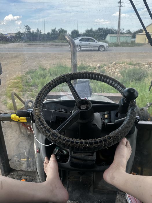 Продам экс погрузчик на ходу