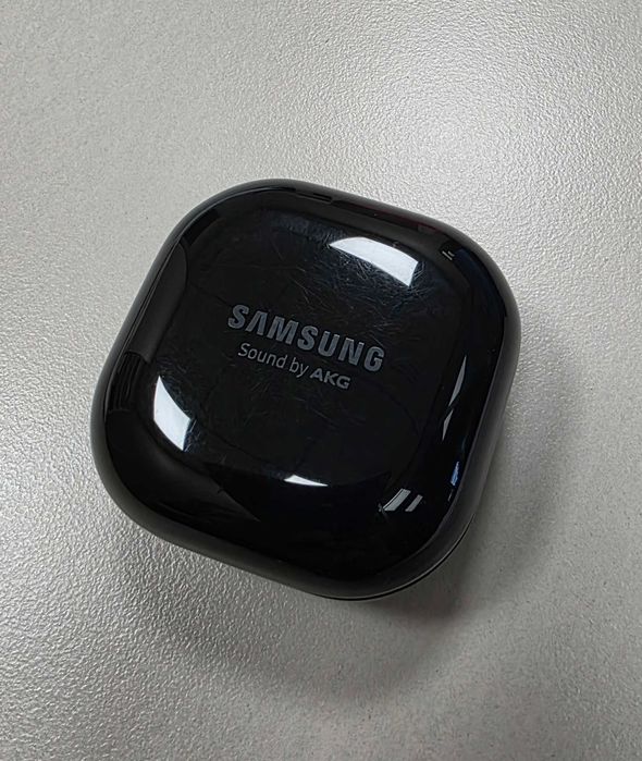 Наушники Samsung Galaxy Buds Live