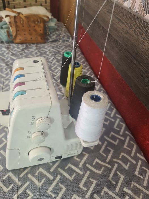 Оверлог JANOME продаю