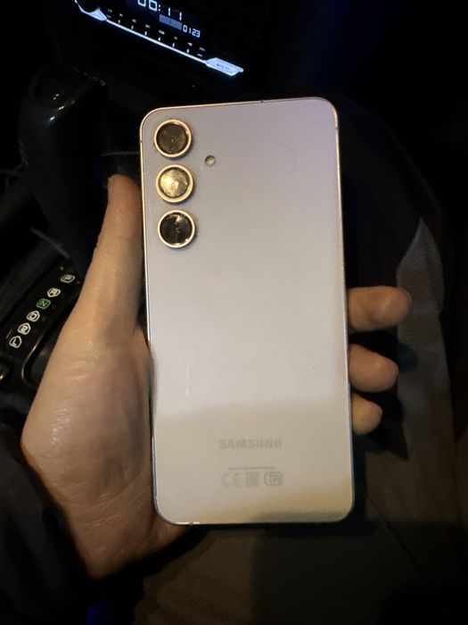 Самсунг s24 fe na 128