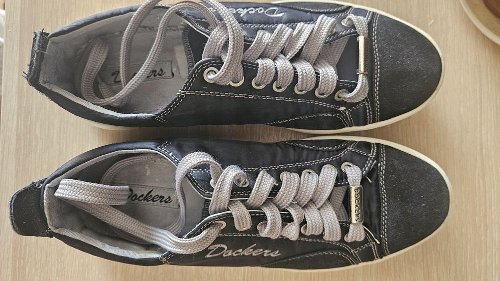 Продам кеды женские