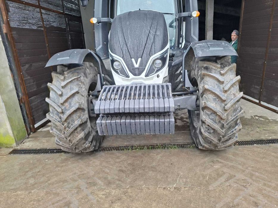 Tractor Valtra T144