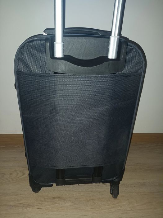 Куфар на колелца