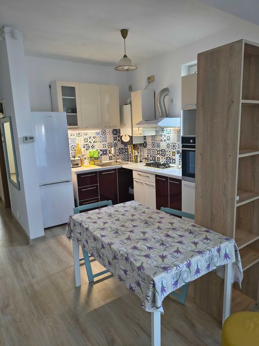 Vând apartament 2 camere în imobil casă/vilă