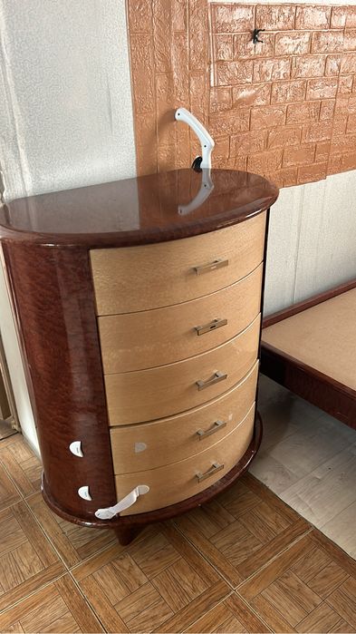 Спальный гарнитур